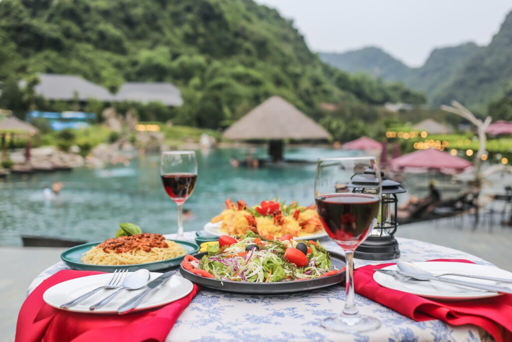 Sunset dinner hồ bơi