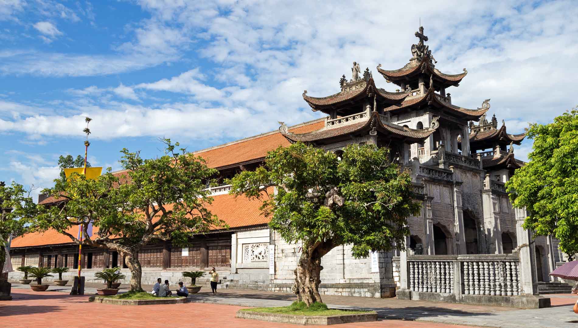 Nhà thờ đá Phát Diệm Ninh Bình – Kinh đô Công giáo Việt Nam