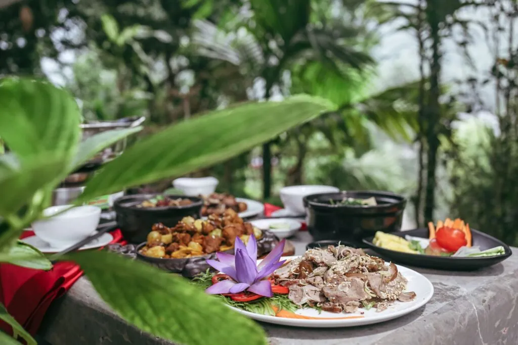 Ẩm thực Thung Nham - Chuyên dê